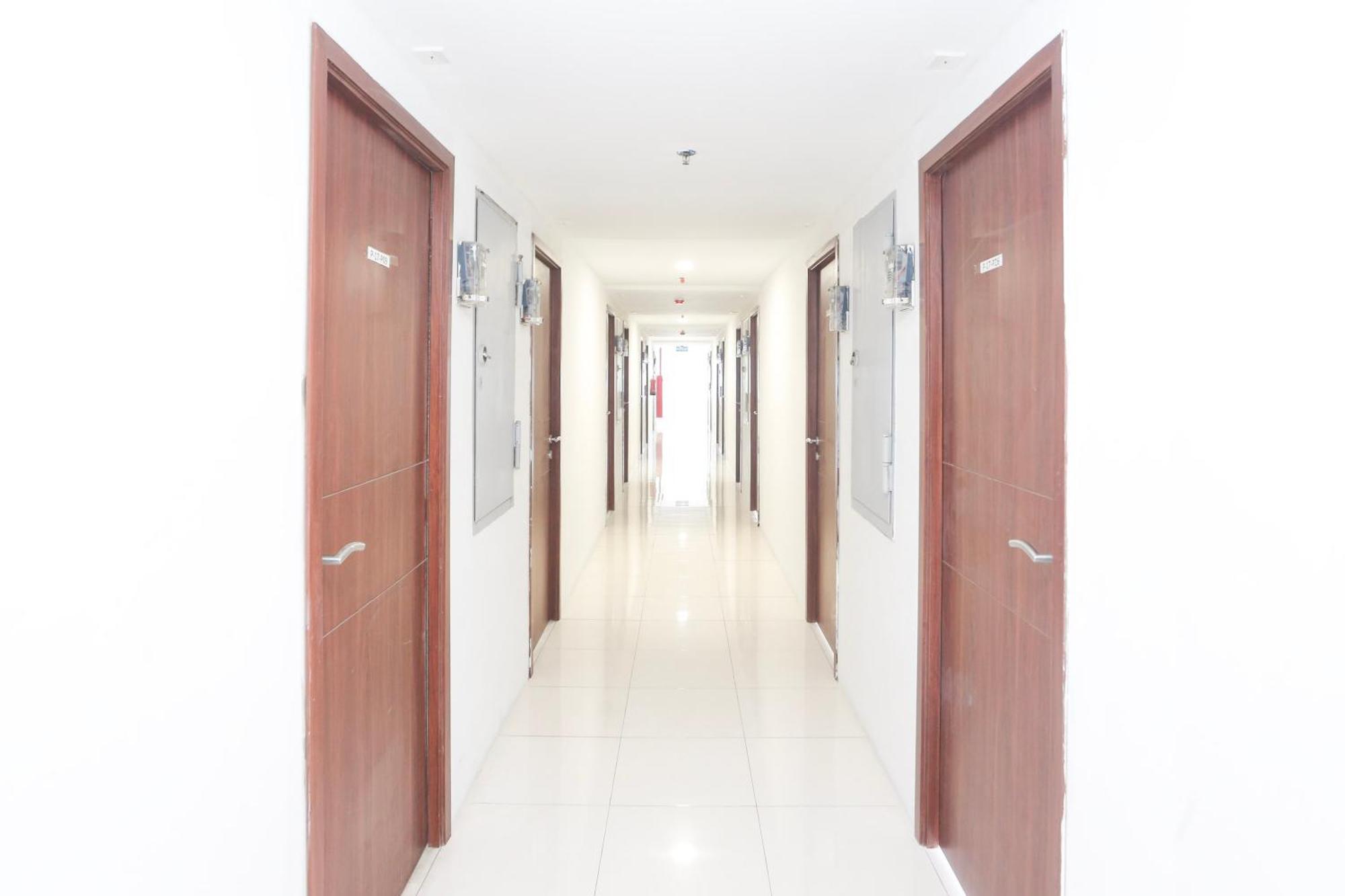 Collection O Bekasi Near Golden City Bekasi Formerly Metropolitan Park מראה חיצוני תמונה